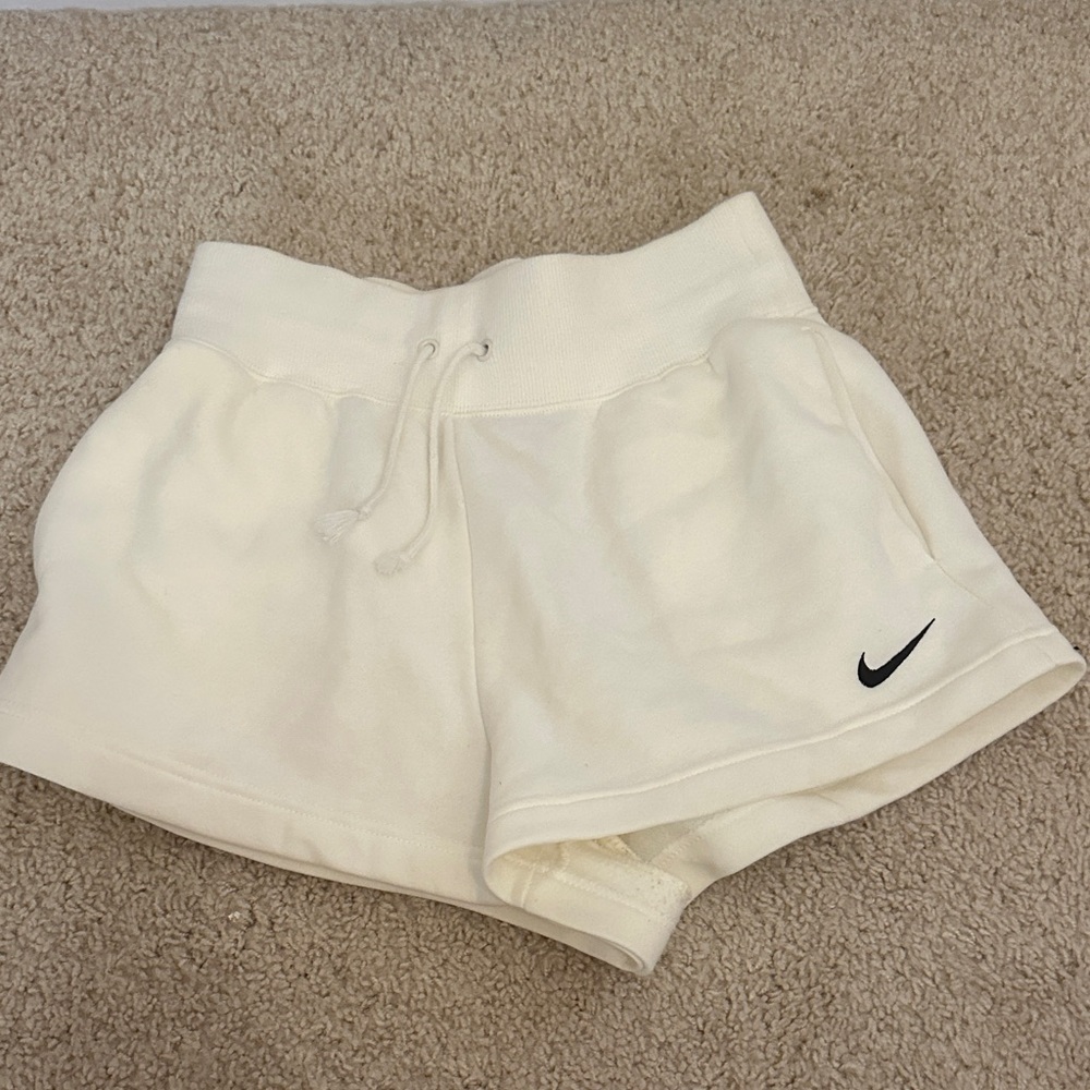 Nike Cream Athletic Shorts Lightweight Elastic Waist